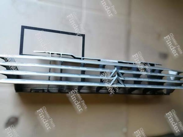 Calandre pour série 2 - CITROËN CX - 95561033 (?)- 1