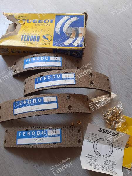 Garnitures de machoires de frein à riveter - PEUGEOT 304 - 424572