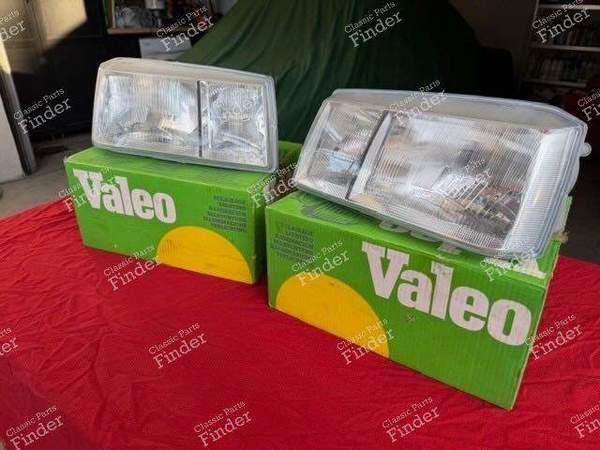 Pair of headlight lenses - RENAULT 25 (R25) - 32764206133 74/81- 1