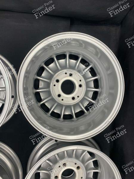 Original Baroque wheels for W108 6.5Jx14 ET30 1084001002 - MERCEDES BENZ W108 / W109 - 1084001002- 7