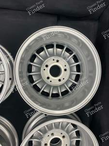 Original Baroque wheels for W108 6.5Jx14 ET30 1084001002 - MERCEDES BENZ W108 / W109 - 1084001002- thumb-7