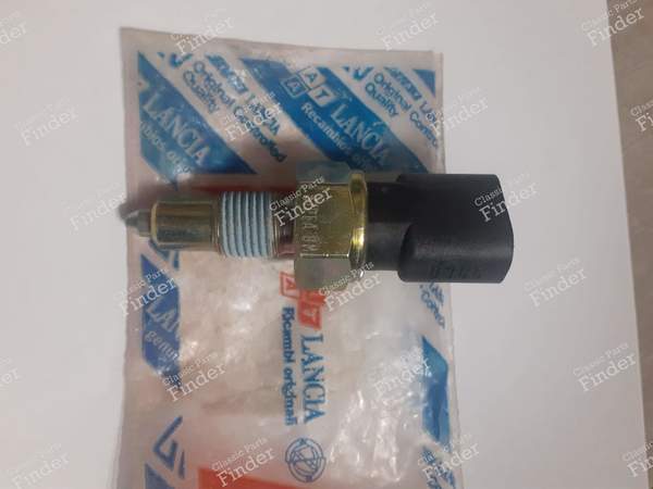 Backup light switch Fiat-Alfa-Lancia - LANCIA Thema - 7580599- 2