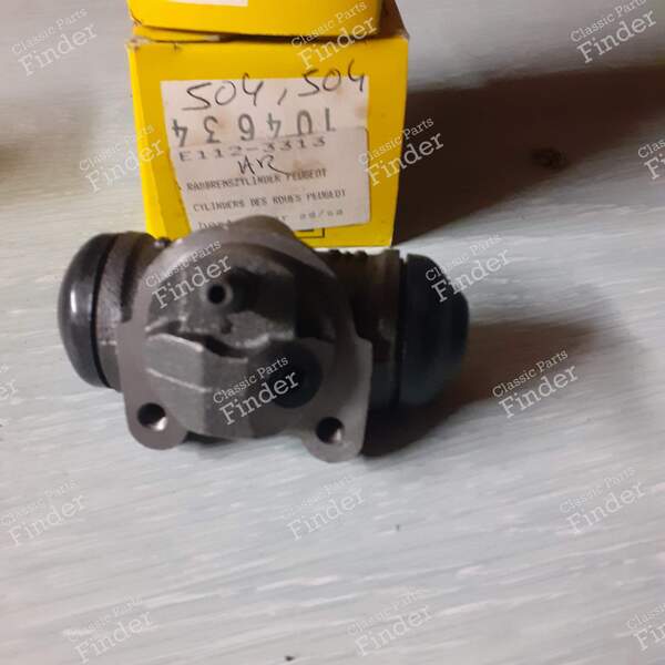 Rear brake cylinder - PEUGEOT 504 - 1046.34- 1