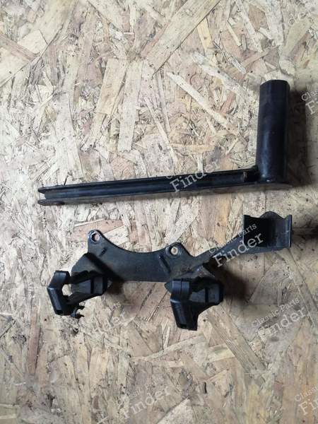 Clé + support démonte-goujons de roues - CITROËN XM - 0