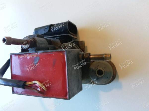 Kraftstoffdruckregler - Turbokompressor-Version - RENAULT 9 / Alliance / Broadway / 11 / Encore (R9 / R11) - 201/2/10 / 201210- 2