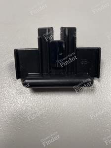 VERSCHLUSS DES SICHERUNGSKASTENS - PEUGEOT 205