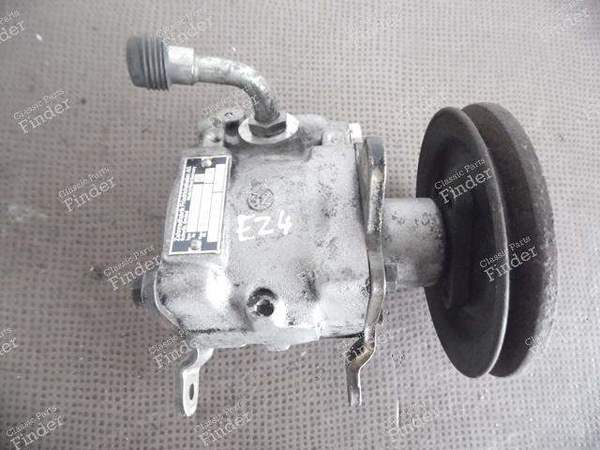 PUMPE SERVOLENKUNG - BMW 6 (E24) - 7671955144 / 32411127636 / 1127636 - Equiv. 1123634 / 324111123634- 0