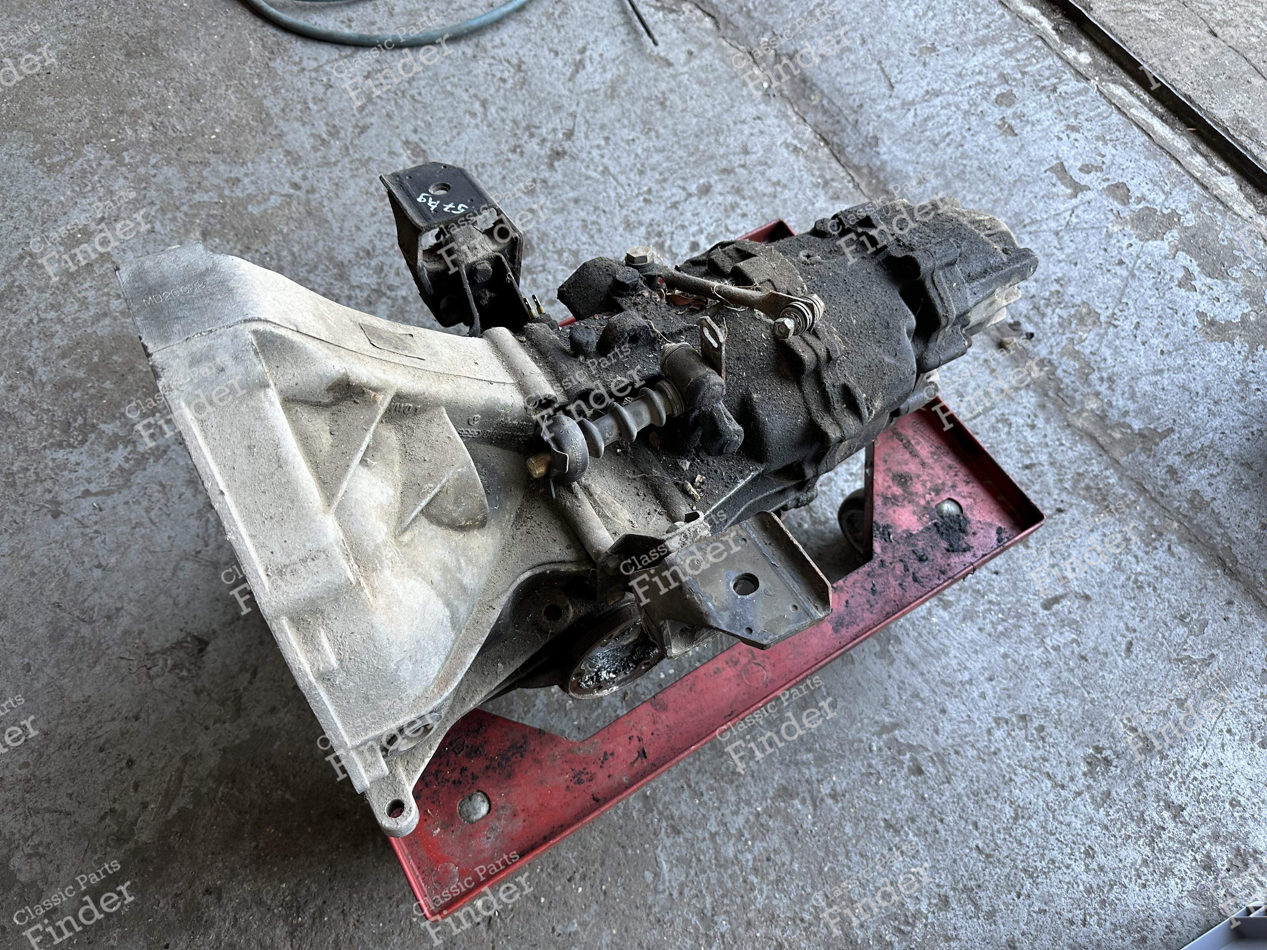 Gearbox - PORSCHE 924 - Ref. 016301103