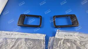 Pair of door handle trim pieces - PEUGEOT 205