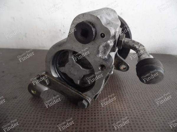 PUMPE SERVOLENKUNG - BMW 6 (E24) - 7671955144 / 32411127636 / 1127636 - Equiv. 1123634 / 324111123634- 5