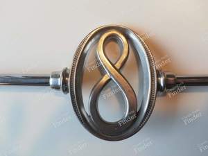 Sigle extérieur version '8' cylindres - STUDEBAKER Dictator / Director / Commander - thumb-4