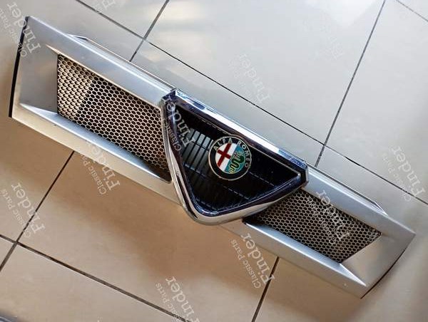 Original grille for Alfa Romeo 33 - ALFA ROMEO 33 - 60775116- 1