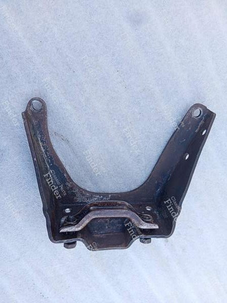 Engine Mount Bracket Front - MERCEDES BENZ /8 (W114 / W115) - 0