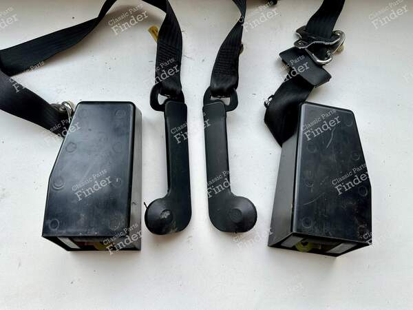 Pair of front seat belts - BMW 3 (E21) - 4098 - 1900519 / 00010887 / 1900520 / 00010888- 1