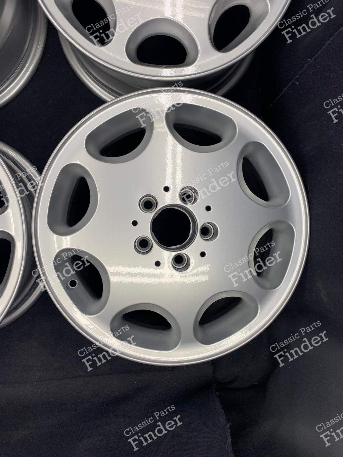 Original Mercedes Eight Holes Alloy Wheels - 7.5Jx16 ET51