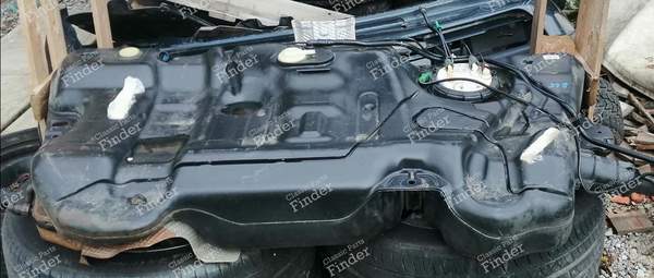 Full tank HDI version - CITROËN C6 - 0