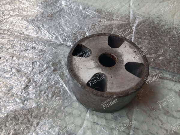 Fan Hub Ring - MERCEDES BENZ W123 - A1152050126