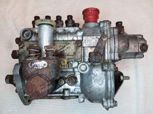 200/220D Mechanical Fuel Injection Pump - MERCEDES BENZ /8 (W114 / W115) - FP/K 22 M6- thumb-1