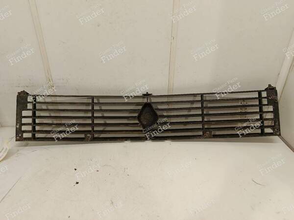 First-generation grille - RENAULT Trafic - 2