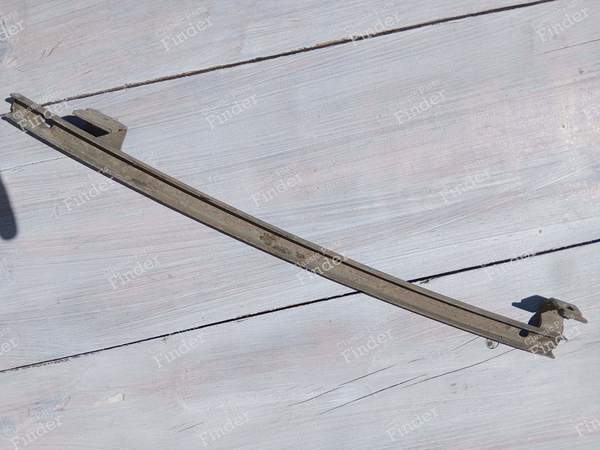 Rail de guidage du verre - Porte avant gauche - MERCEDES BENZ /8 (W114 / W115) - 1