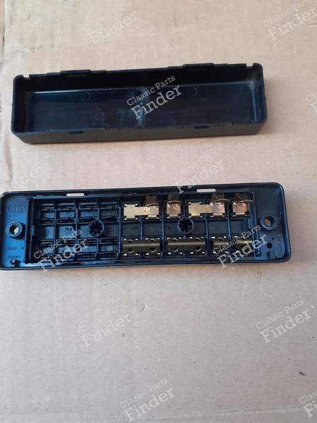 DAV-Sicherungsbox - PEUGEOT 204 - 8119.4- 0