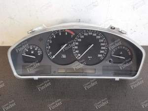 INSTRUMENTENKOMBINATION - BMW 8 (E31)