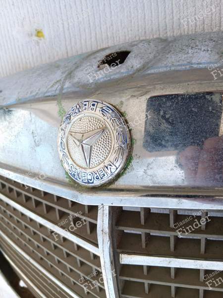 Grille & Shell - MERCEDES BENZ /8 (W114 / W115) - A1158880315- 2