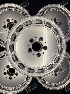 Jantes en alliage 'Sportline Gullideckel' d'origine 7Jx15 ET44 - MERCEDES BENZ 190 (W201) - 2014001302- thumb-9