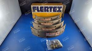 Jeu de 4 garnitures de mâchoires de frein arrière - RENAULT 12 / Virage (R12)