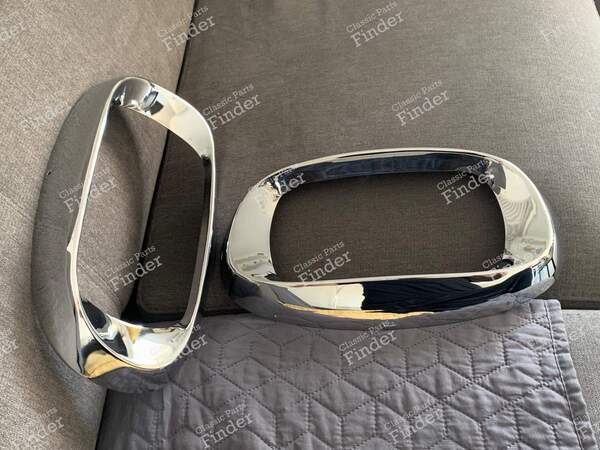 Headlight trim rings - CITROËN Ami 6 / Dynam - 573036- 1