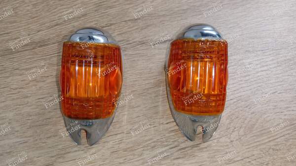 Paire de boîtiers pour feux de position latéraux et clignotants - MERCEDES BENZ W110 - K23239- 0