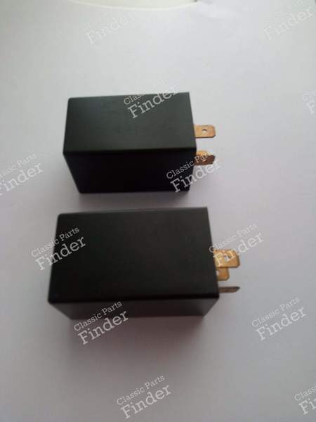 12V HORN FLASHER RELAY - RENAULT 5 (Supercinq) / Express / Rapid / Extra (R5) - M9 72029- 0