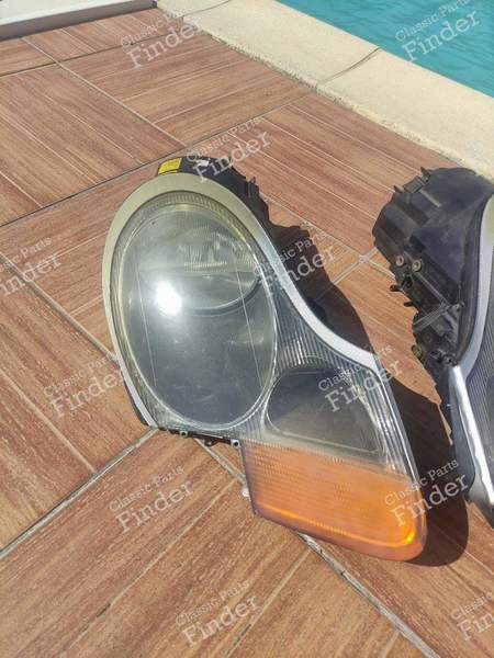 Pair of headlight lenses (right + left) - PORSCHE 911 (996) - 0301096001 / 0301096002- 0