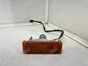 Right front turn signal - RENAULT 9 / Alliance / Broadway / 11 / Encore (R9 / R11)