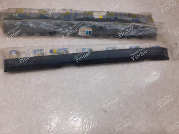 Protecteur caoutchouc de pare-chocs - Version break - PEUGEOT 304 - 7451.41- 1