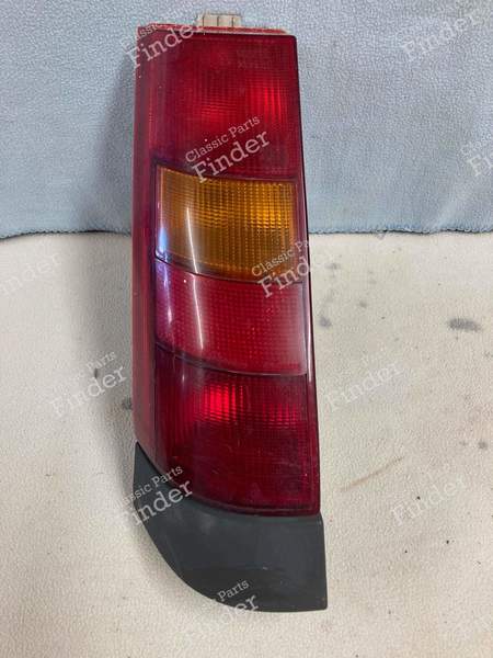 Rücklicht links - RENAULT 5 (Supercinq) / Express / Rapid / Extra (R5) - 7701030761 / 1221703- 0