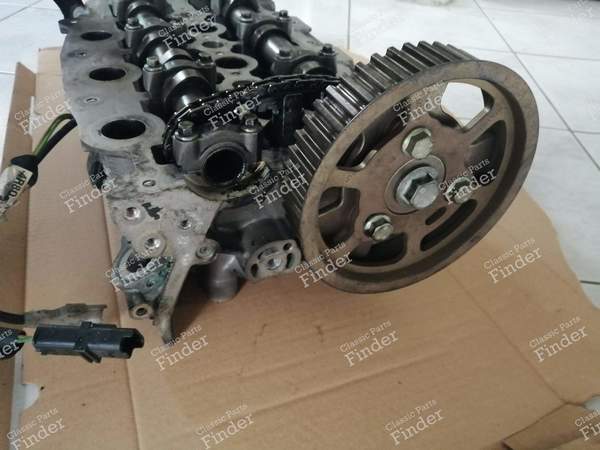 Culasse avec arbres à cames / poulies - Moteur 2.7 HDI - CITROËN C6 - P80LA- 3