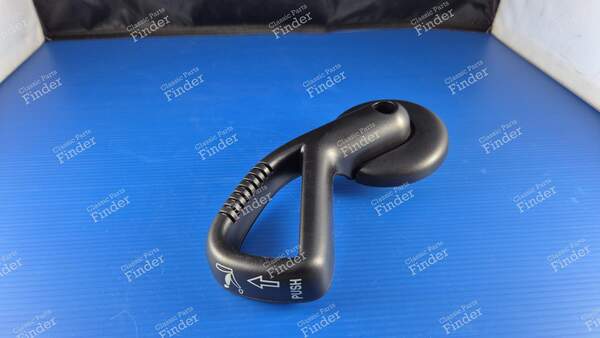 Seat Tilt Lever Handle - PEUGEOT 206 - 8905A4- 0