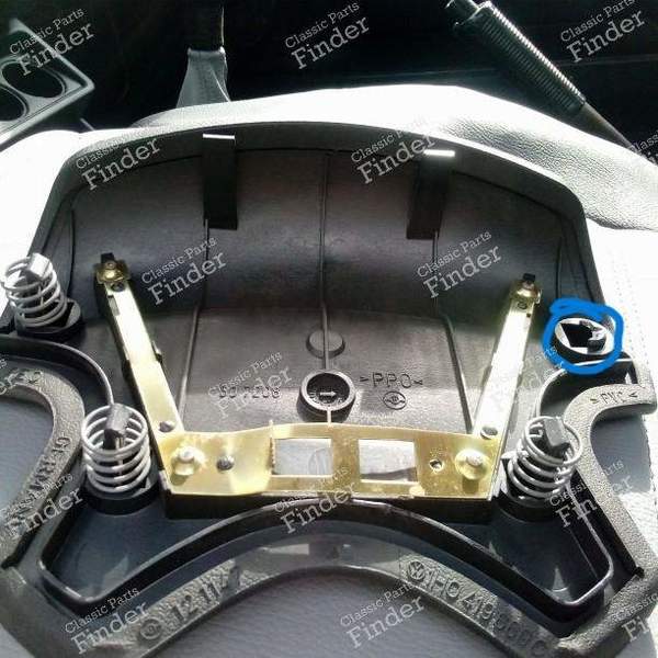 Volant grosse colonne - VOLKSWAGEN (VW) Golf III / Vento / Jetta - 1H0419091T- 1