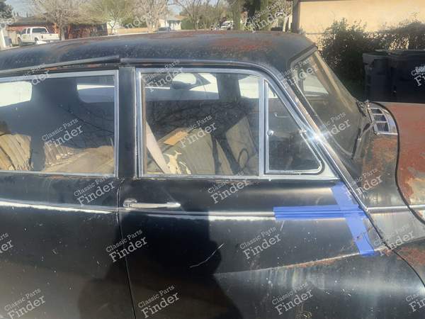 Glass units - DAIMLER Majestic Major - 0