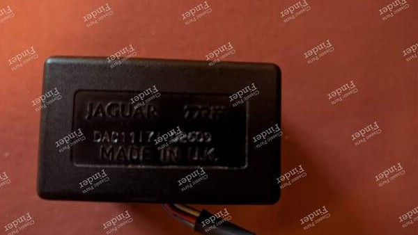 Bouton combiné pour les feux antibrouillard et la lunette arrière - Version restylée - JAGUAR XJS - DAC11171 TRW- 2