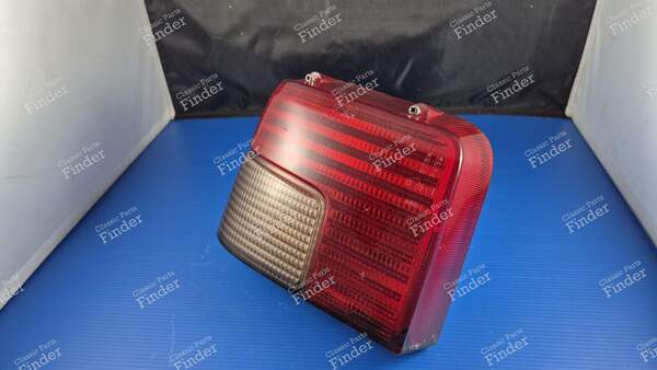 Komplettes linkes Rücklicht - PEUGEOT 205 - 1