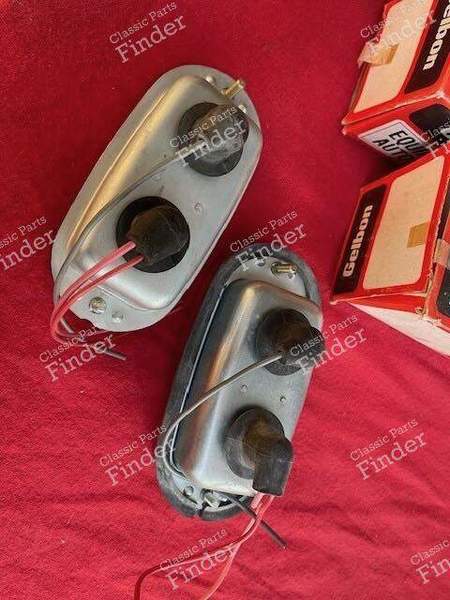 Paire de feux arrière complets - RENAULT Estafette / Hi-boy / Petit-Panel - 51323- 2