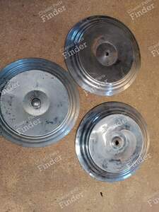 Lot de 3 enjoliveurs - RENAULT Dauphine / Ondine