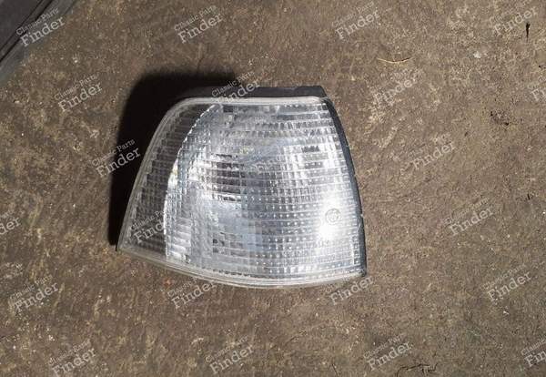 Clignotant blanc - BMW 3 (E36) - OEM: 82199403096- 0