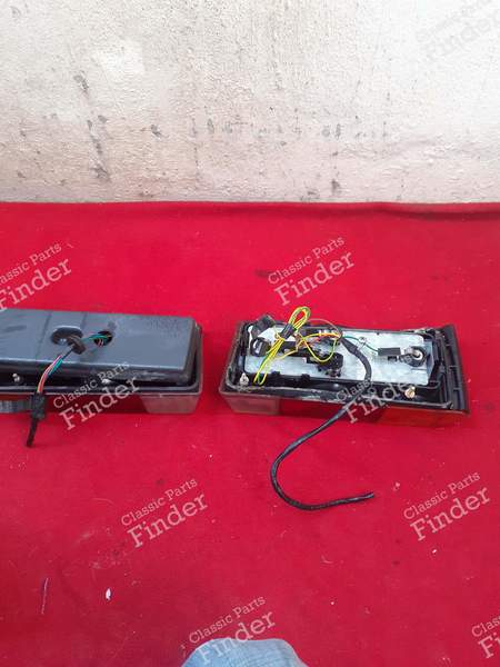 Rechte und linke Rücklichter - Phase 1 - VOLKSWAGEN (VW) Golf I / Rabbit / Caddy / Jetta - 44671122...482r7- 1