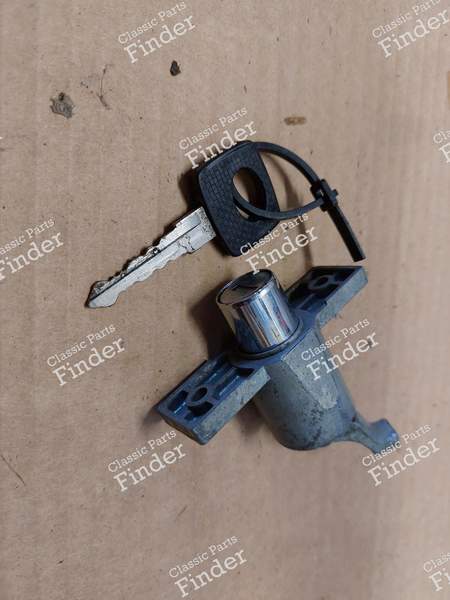 Serrure de coffre arrière - MERCEDES BENZ /8 (W114 / W115) - 1157500085- 3