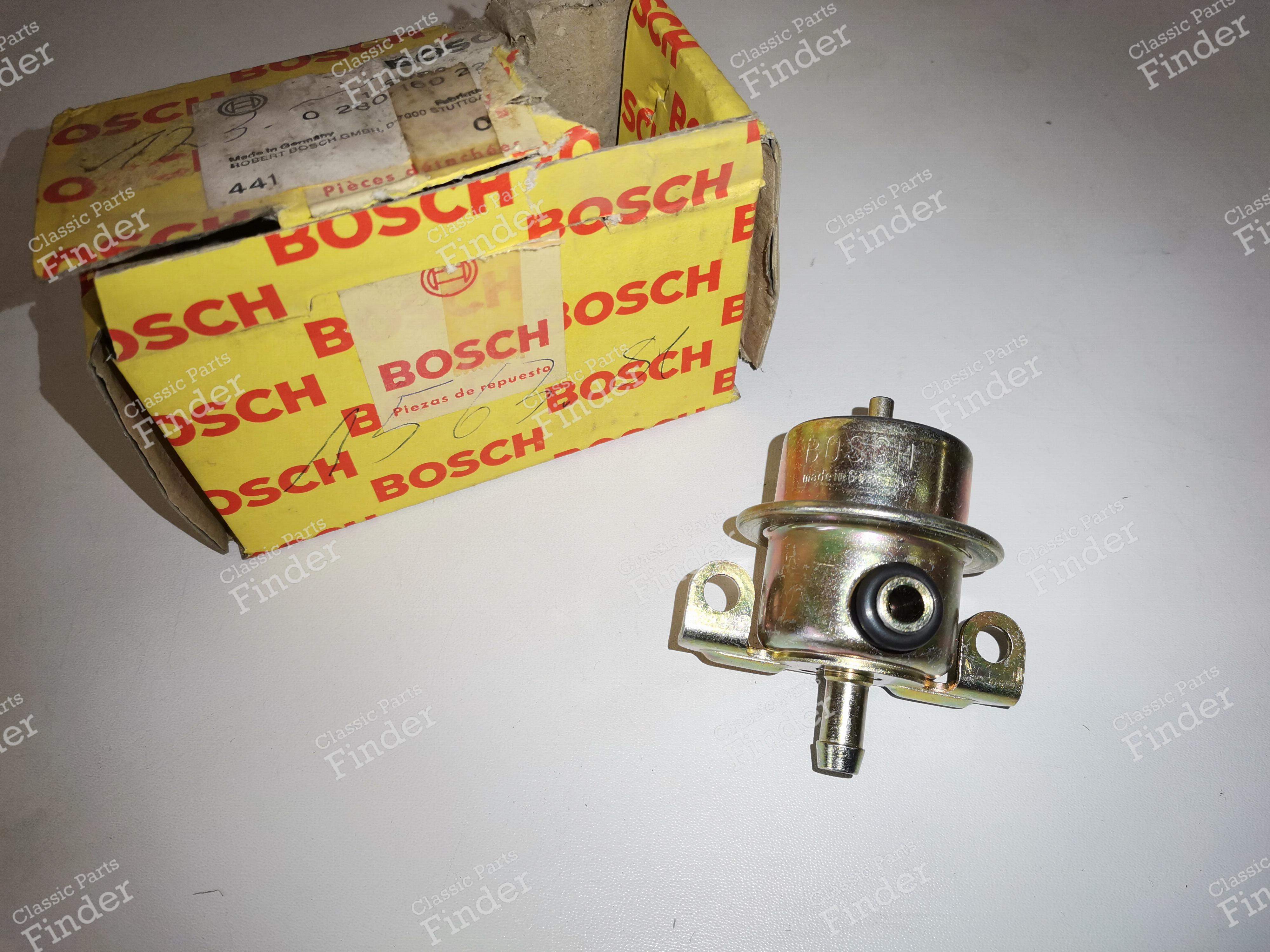 Fuel pressure regulator Bosch - VOLVO 740 / 760 / 780 - Ref