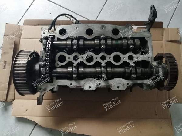 Culasse avec arbres à cames / poulies - Moteur 2.7 HDI - CITROËN C6 - P80LA- 0