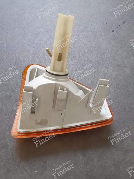 Left front turn signal - RENAULT 18 (R18) - 1205155- 2